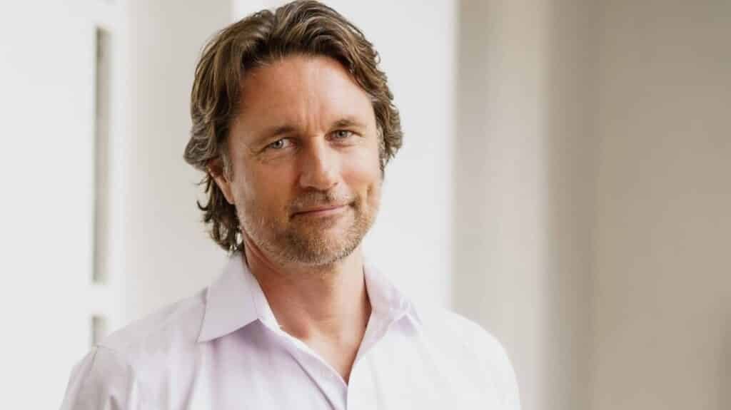 Martin Henderson