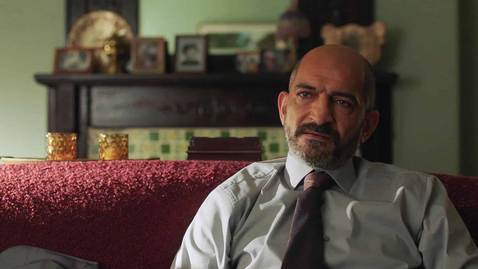 Ramy Cast - Amr Waked as Farouk Hassan