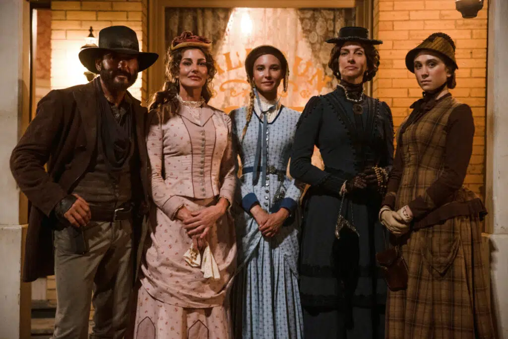 1883 costumes