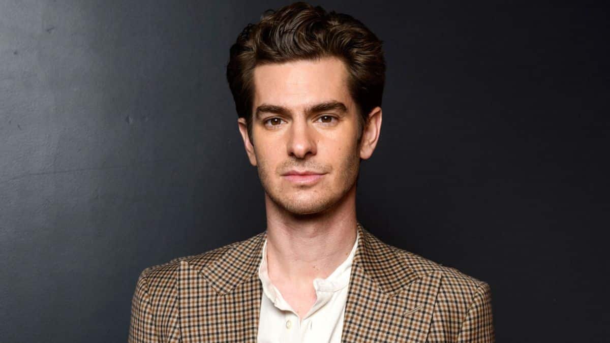 Under the Banner of Heaven Cast - Andrew Garfield as Detective Jeb Pyre