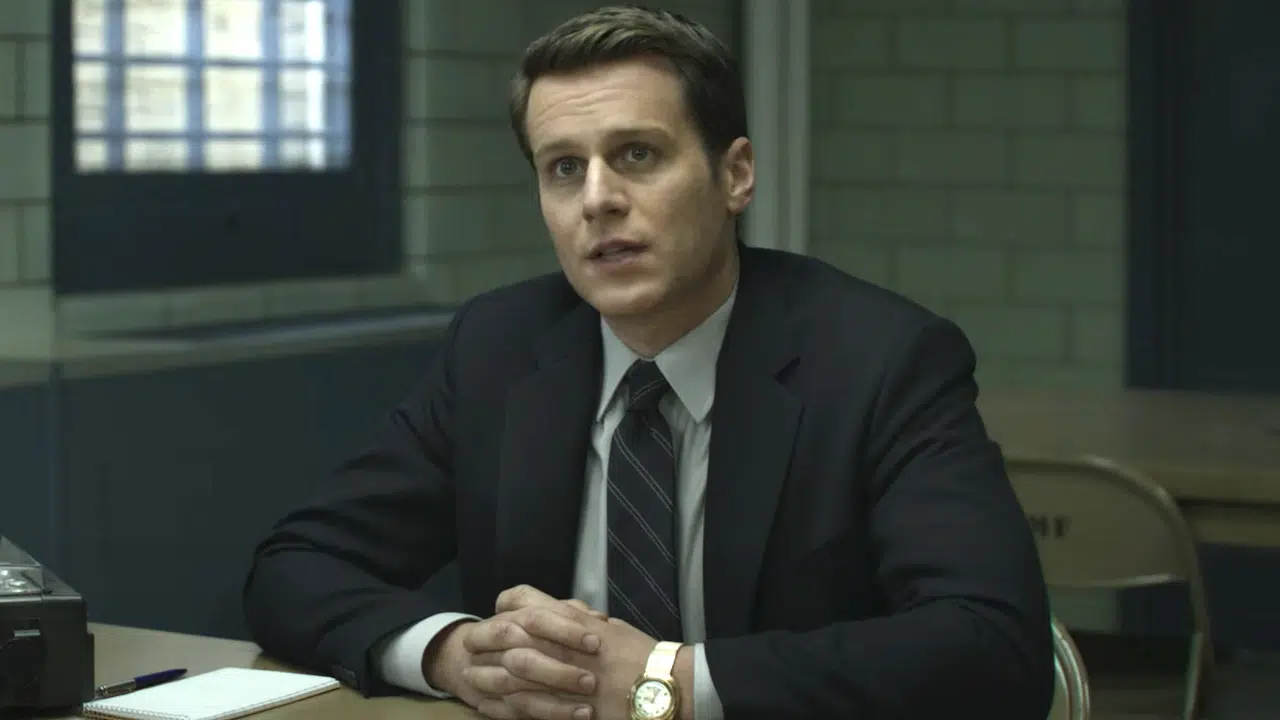 Mindhunter Cast - Jonathan Groff as Holden Ford