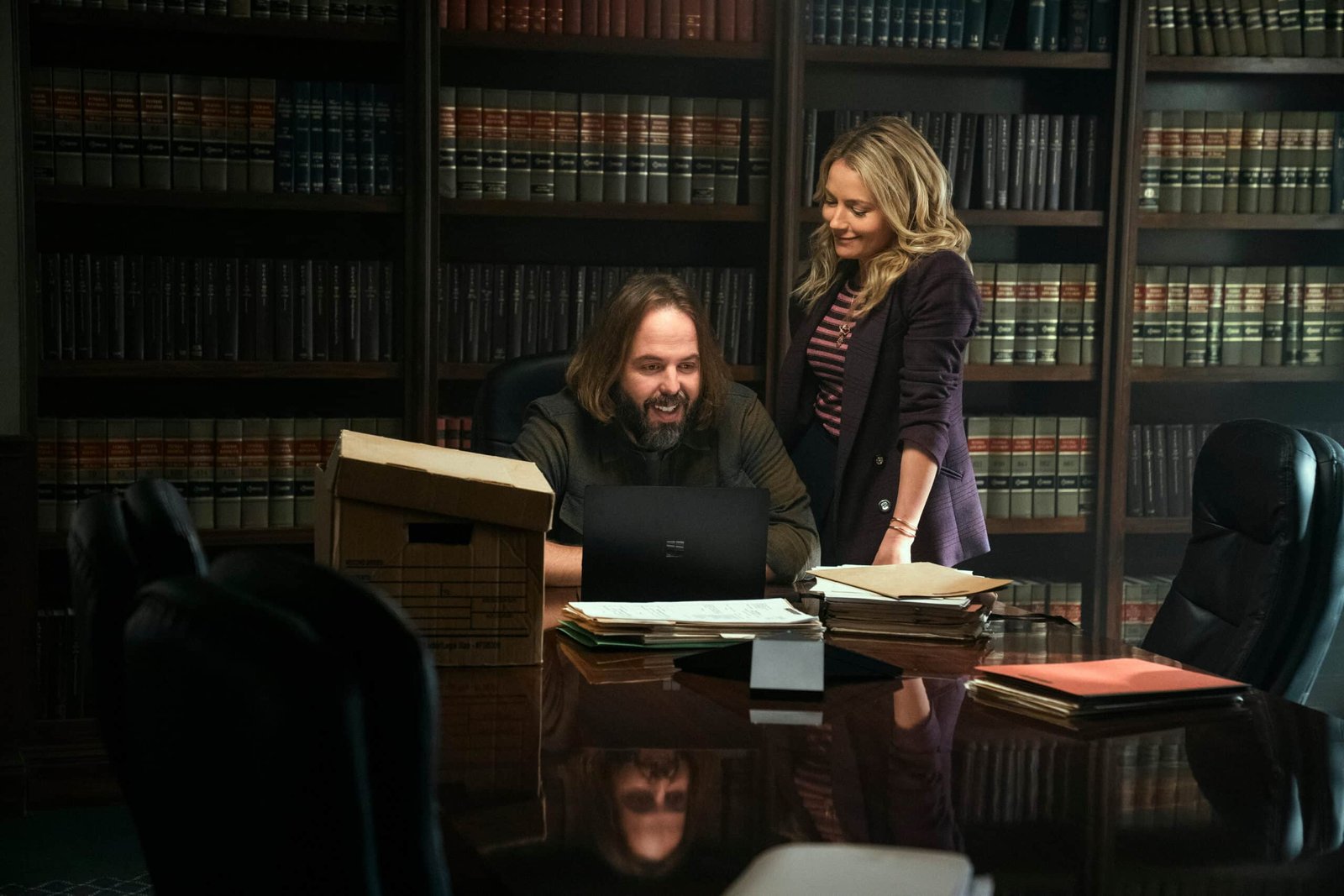 Angus Sampson as Cisco and Becki Newton as Lorna in The Lincoln Lawyer