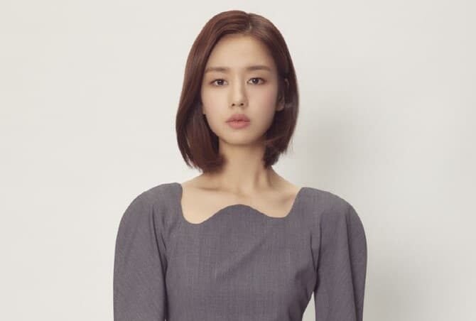 More Than Friends Cast - Ahn Eun-jin as Kim Young-hee
